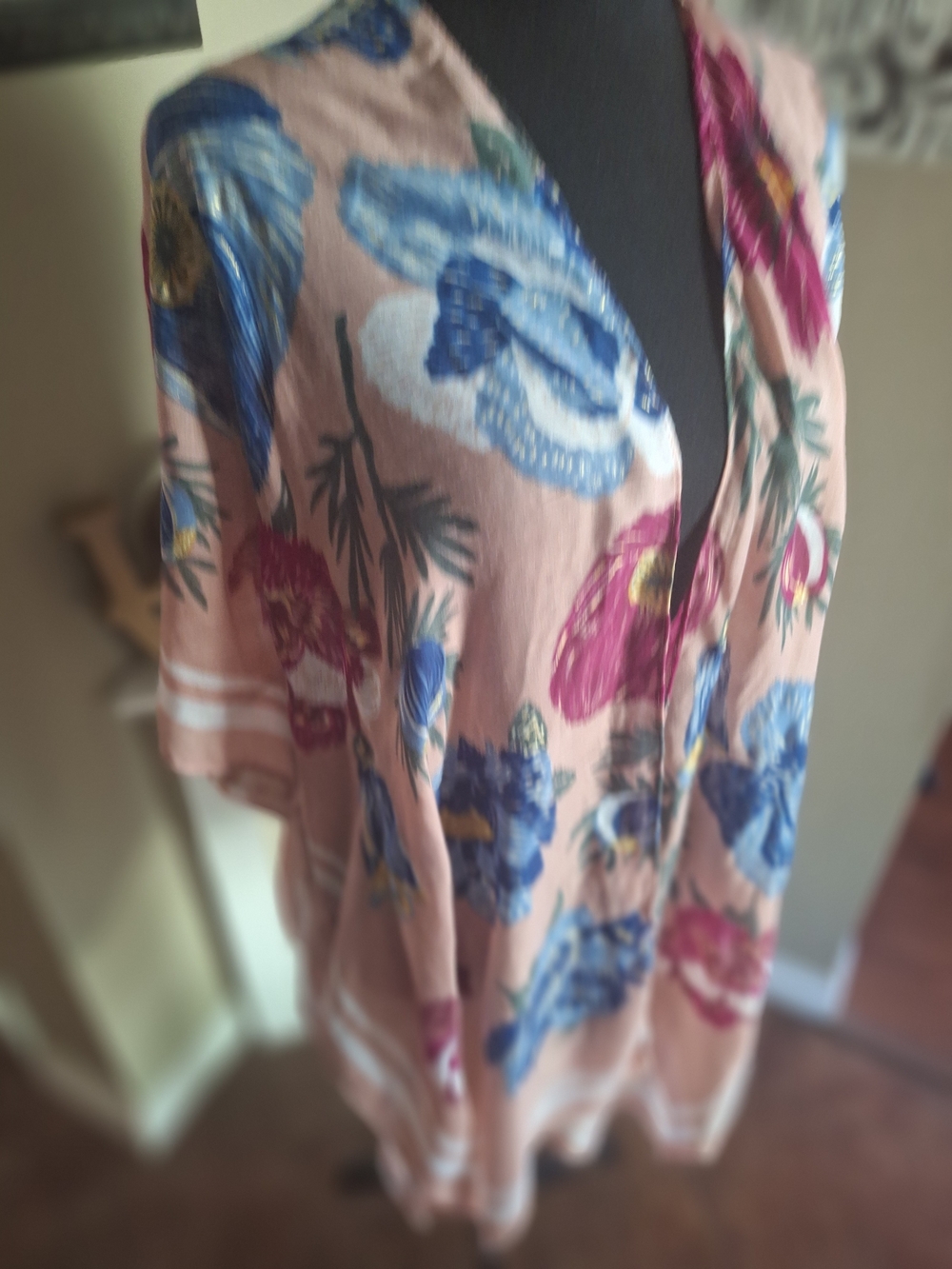 Woven Heart Pink Floral V-Neck Kimono with Blue & Magenta Blooms S M L